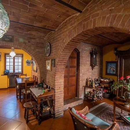 Casa Lazzaro Al Centro Di Siena Villa Bagian luar foto