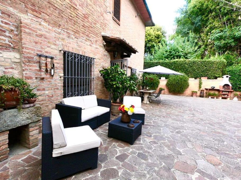 Casa Lazzaro Al Centro Di Siena Villa Bagian luar foto